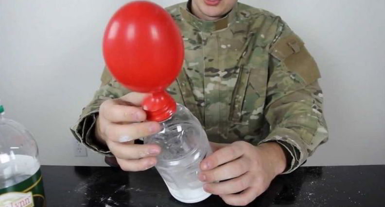 Percobaan Kimia Balon Dalam Botol